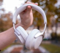 Le casque Bose QuietComfort ultra Headphones // Source : Brice Zerouk - Frandroid