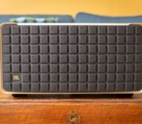JBL Authentics 500