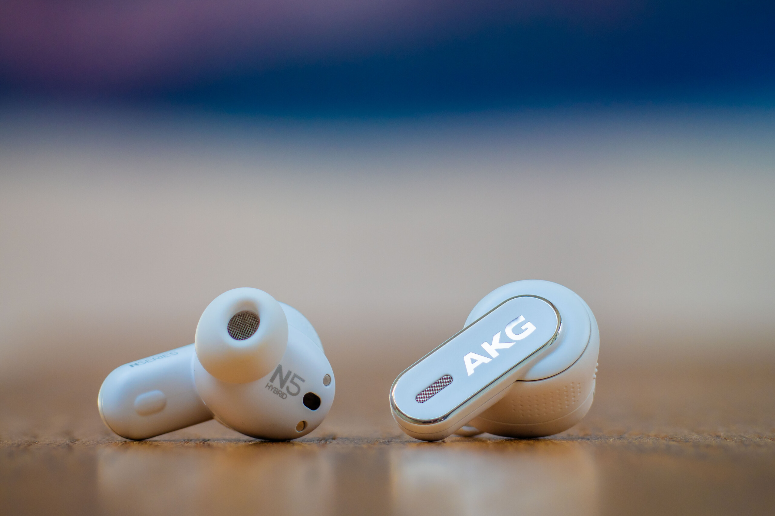 AKG N5 hybrid