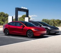 Tesla veut se débarrasser de ses anciennes Model Y avec d’énormes baisses de prix et la recharge offerte