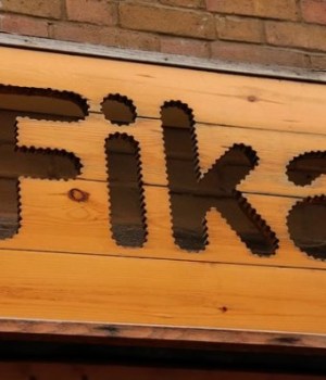 pays-fika-suede