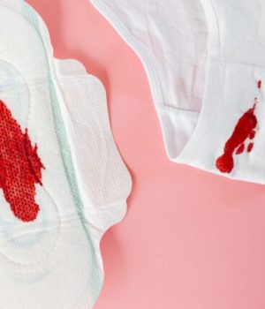serviette-hygienique-culotte-sang
