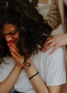 Jeune femme triste