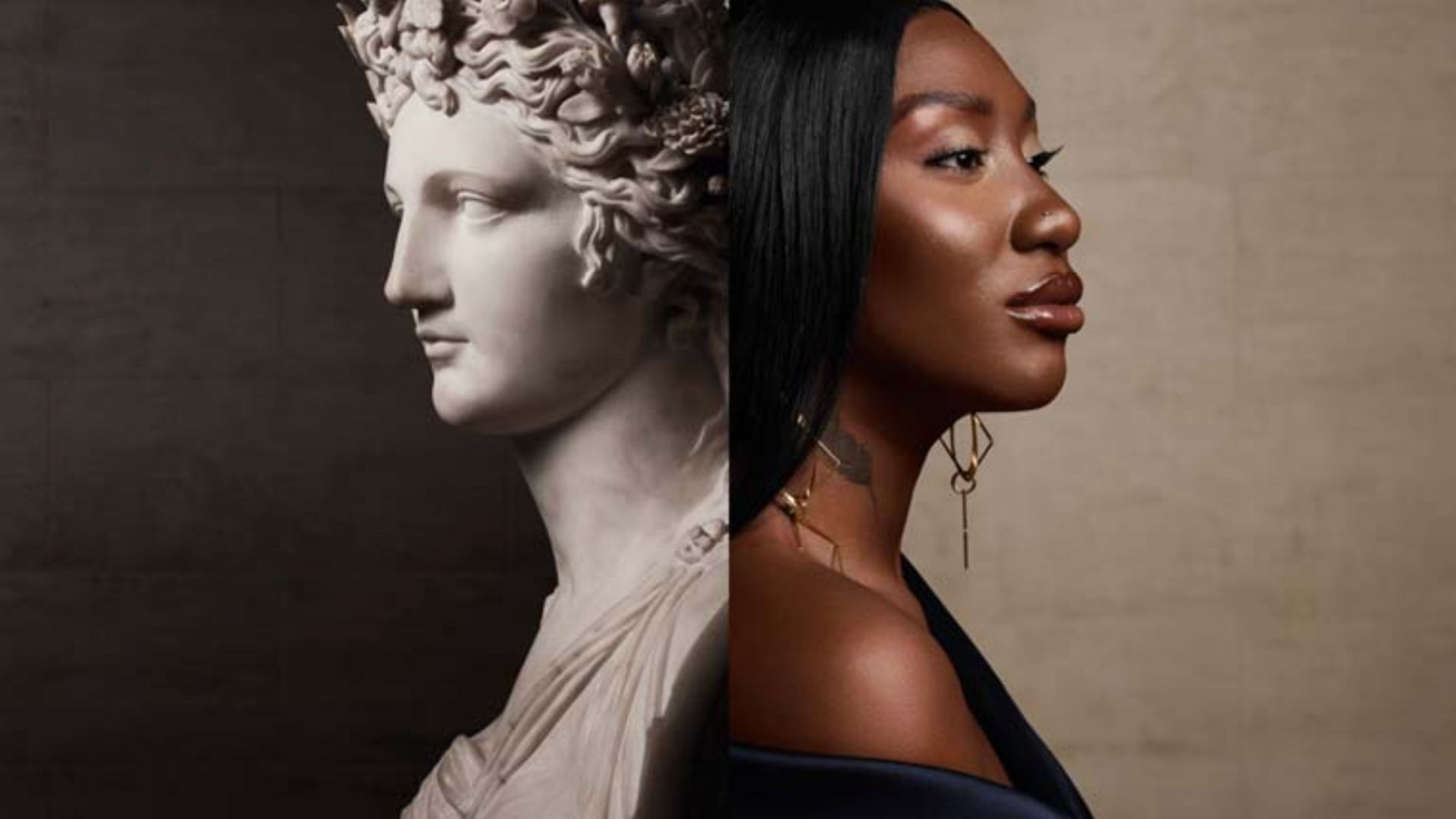 La poétesse grecque antique Corine et Aya Nakamura, photographiées par Sølve Sundsbø pour Lancôme x Le Louvre // Source : Lancôme x Le Louvre La poétesse grecque antique Corine et Aya Nakamura, photographiées par Sølve Sundsbø pour Lancôme x Le Louvre // Source : Lancôme x Le Louvre