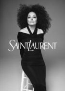 L'actuel directeur artistique de la maison Saint Laurent, Anthony Vaccarello, a choisi la légende vivante Diana Ross comme nouvelle égérie, ici photographiée par David Sims. // Source : Capture d'écran Instagram