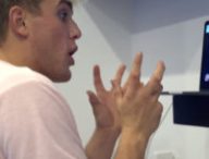 Jake Paul, dans sa vidéo, en train de commander des loot boxes. // Source : Capture d'écran YouTube / Jake Paul