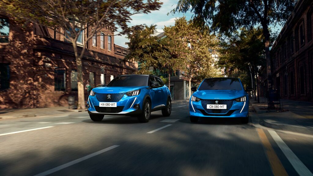 Peugeot E-208 et E-2008 // Source : Peugeot Peugeot E-208 et E-2008 // Source : Peugeot