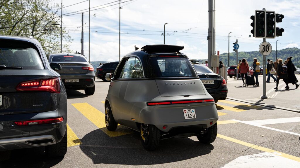 Microlino dans les rues de Zurich // Source : Micro Microlino dans les rues de Zurich // Source : Micro