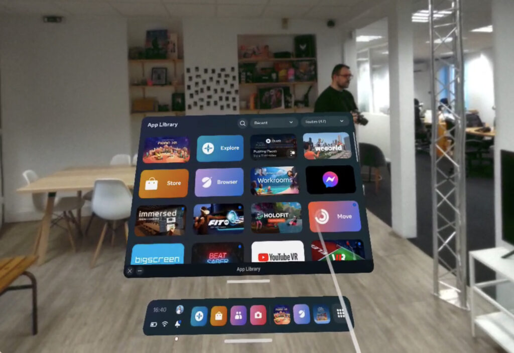 Quand on porte un Quest Pro, on voit le vrai monde. Mais il y a une interface virtuelle au milieu. // Source : Numerama Quand on porte un Quest Pro, on voit le vrai monde. Mais il y a une interface virtuelle au milieu. // Source : Numerama