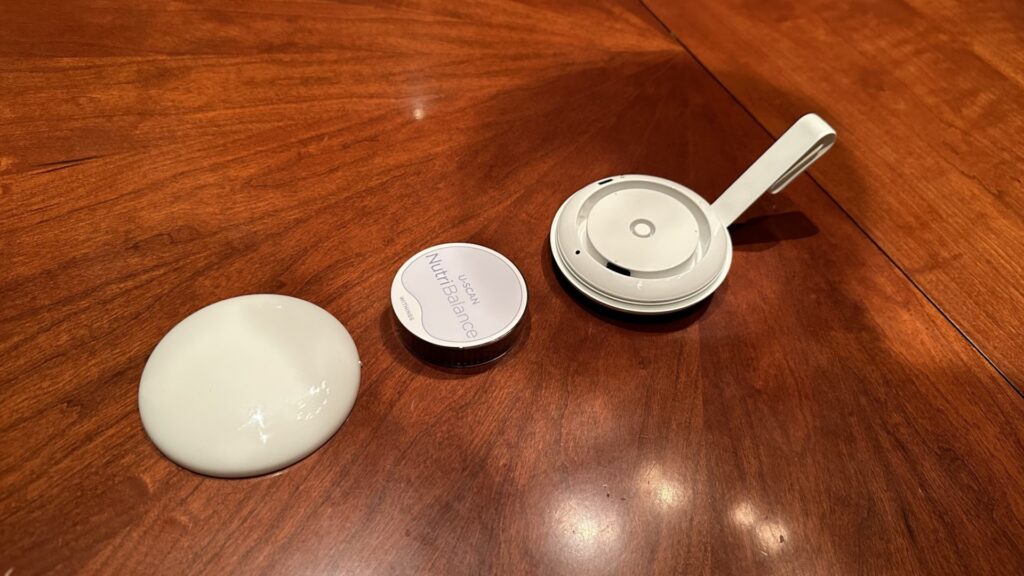 Le Withings U-Scan démonté. // Source : Numerama Le Withings U-Scan démonté. // Source : Numerama