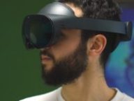 Le Meta Quest Pro n'écrase pas les cheveux, mais est lourd à l'arrière du crâne. // Source : Numerama/TA