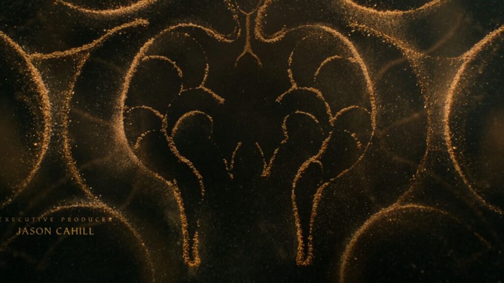 Le Balrog et ses cornes légendaires, dans le générique de la saison 2 des Anneaux de pouvoir // Source : Amazon Prime Video Le Balrog et ses cornes légendaires, dans le générique de la saison 2 des Anneaux de pouvoir // Source : Amazon Prime Video