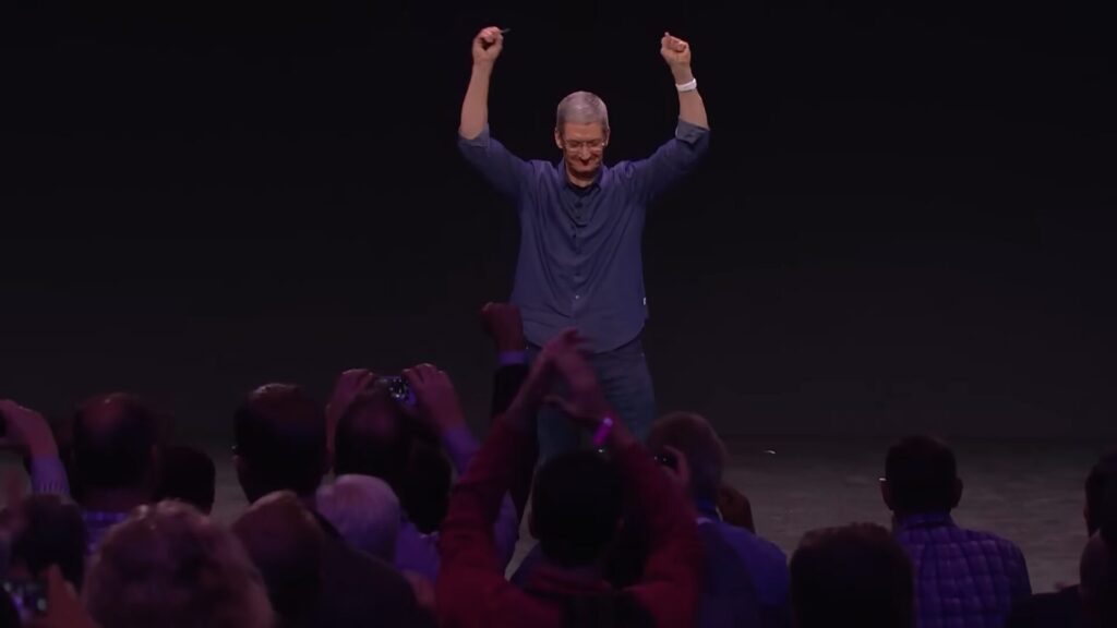 Tim Cook lors de l'annonce de l'Apple Watch. Tim Cook lors de l'annonce de l'Apple Watch.